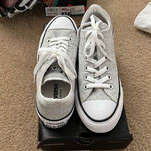 NWT Converse Chuck Taylor Madison low top women’s size 7 black/white